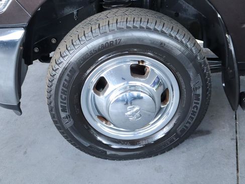 Used 2016 RAM 3500 Big Horn RWD image 40