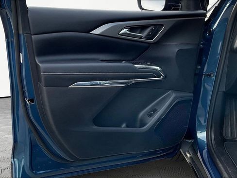 Certified 2026 Chevrolet Traverse LT w/ Driver Confidence Package image 22