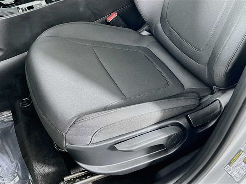 Used 2025 Hyundai Tucson SE AWD/4WD image 19