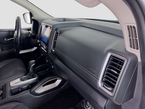 Used 2022 Nissan Frontier SV w/ Technology Package image 29