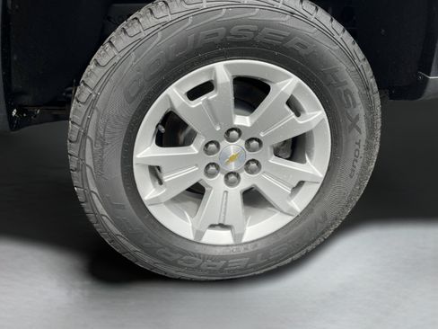 Used 2021 Chevrolet Colorado LT AWD/4WD image 10