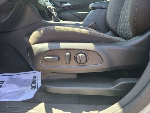 Used 2024 Chevrolet Equinox LT AWD/4WD image 21