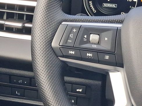 New 2026 Nissan Rogue Platinum AWD/4WD image 11