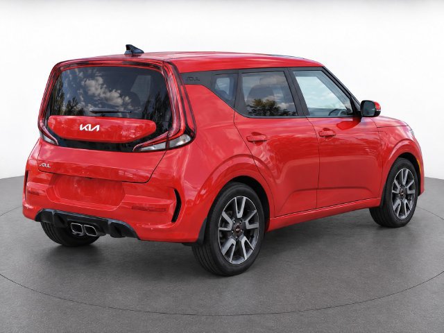 Used 2022 Kia Soul Turbo FWD image 4