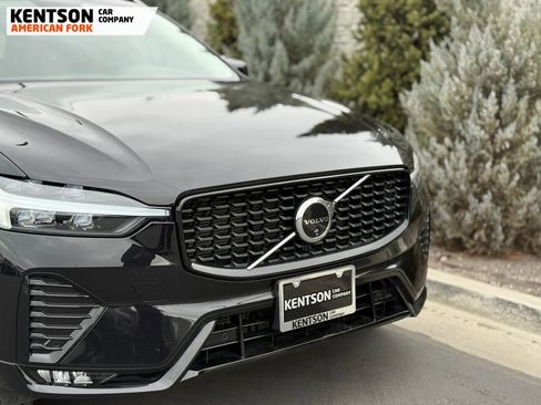Used 2025 Volvo XC60 B5 Plus image 15