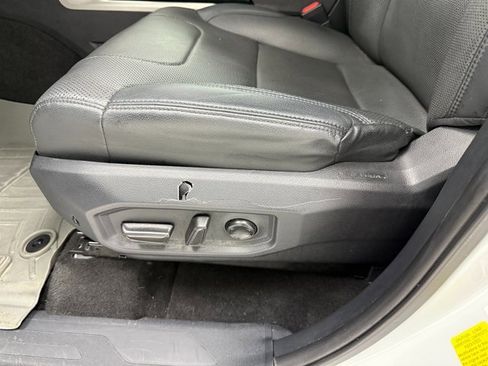 Used 2022 Toyota Tundra Limited image 28