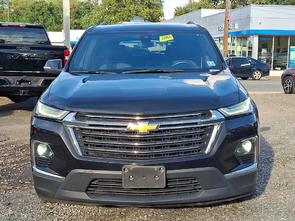 Used 2023 Chevrolet Traverse LT AWD/4WD image 2