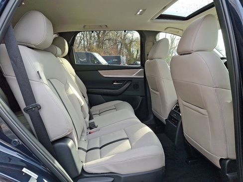 Used 2024 MAZDA CX-90 3.3 Turbo w/ Preferred Plus image 15