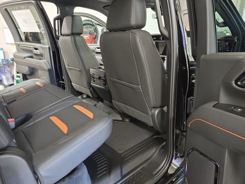 New 2026 GMC Sierra 2500 AT4 w/ AT4 Premium Plus Package AWD/4WD image 11