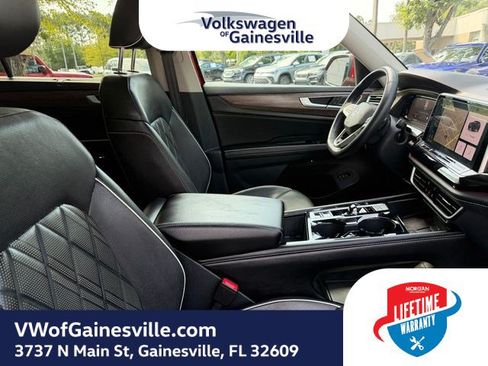 Certified 2024 Volkswagen Atlas SEL Premium R-Line AWD/4WD image 10