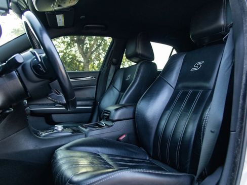 Used 2021 Chrysler 300 S RWD image 13