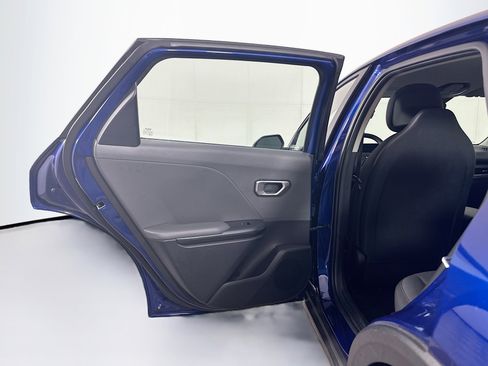 Used 2025 Kia K4 LXS image 25