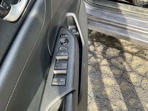Used 2017 Honda Civic Touring image 13