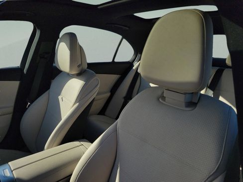 Certified 2025 Mercedes-Benz C 300 Sedan image 15