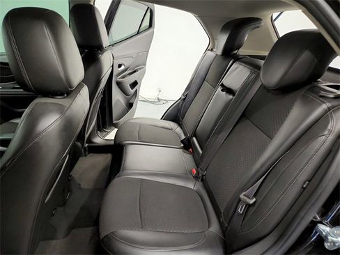 Used 2019 Buick Encore Preferred image 27