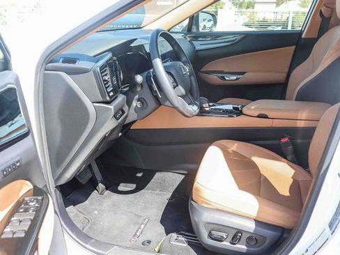 Used 2025 Lexus NX 250 FWD w/ Premium Package image 14
