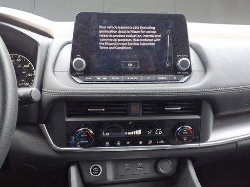 Used 2023 Nissan Rogue SV AWD/4WD image 15