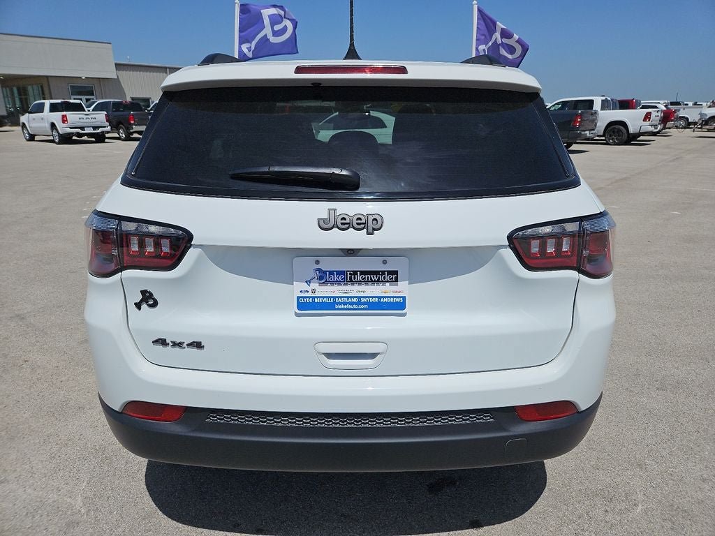 Certified 2026 Jeep Compass Latitude AWD/4WD image 6