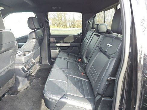 Used 2024 Ford F150 Platinum image 18