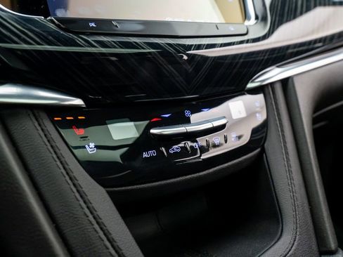 Certified 2023 Cadillac XT6 Premium Luxury w/ Technology Package image 30