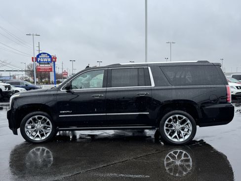 Used 2019 GMC Yukon XL Denali w/ Denali Ultimate Package image 16