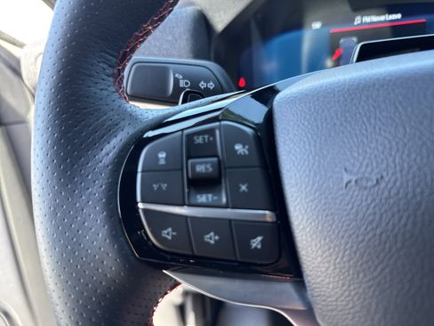 Used 2025 Ford Explorer ST AWD/4WD image 19