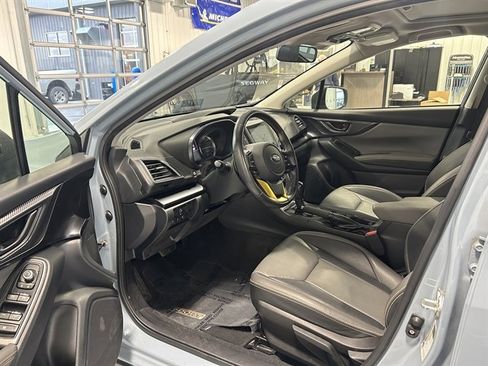 Used 2022 Subaru Crosstrek 2.5i Sport w/ Moonroof Package image 9