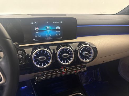 Used 2020 Mercedes-Benz CLA 250 image 38