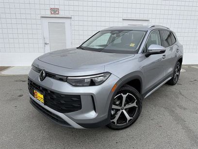 New 2025 Volkswagen Tiguan SE