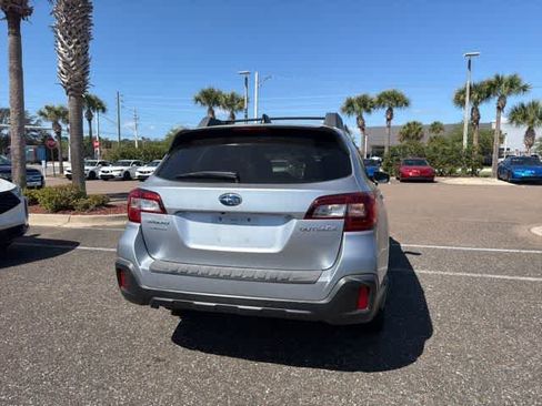 Used 2019 Subaru Outback 2.5i Limited w/ Popular Package #2 image 17