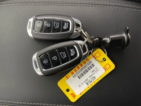 Used 2019 Hyundai Santa Fe SEL FWD image 26