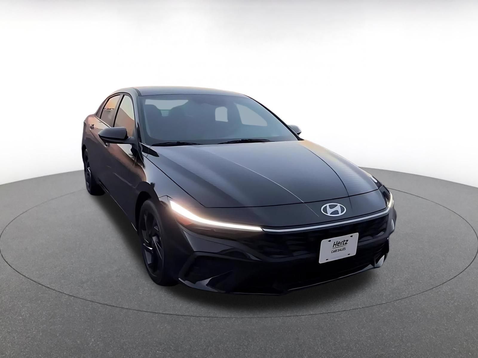Used 2026 Hyundai Elantra Sport FWD image 3