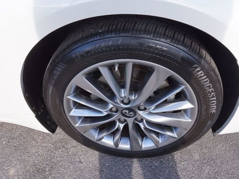 Used 2018 INFINITI Q50 Luxe w/ Cargo Package (L95) RWD image 14