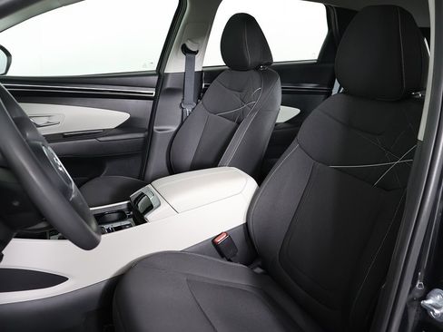 Certified 2024 Hyundai Tucson SE image 25