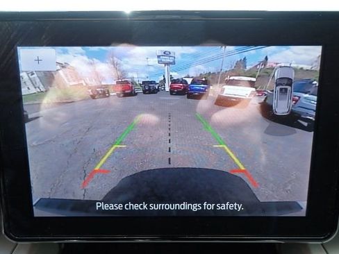 Used 2024 Ford Explorer XLT w/ Class IV Trailer Tow Package image 28