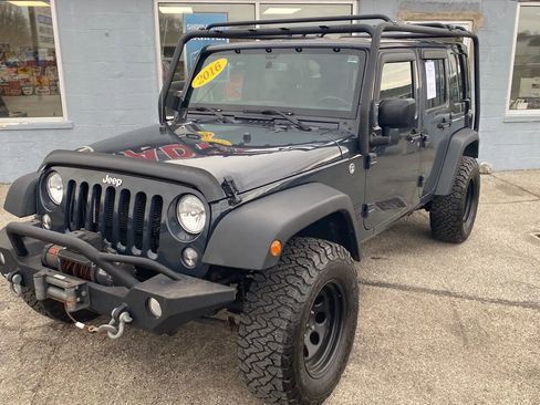 Used 2016 Jeep Wrangler Unlimited Sport w/ Quick Order Package 24S AWD/4WD image 23