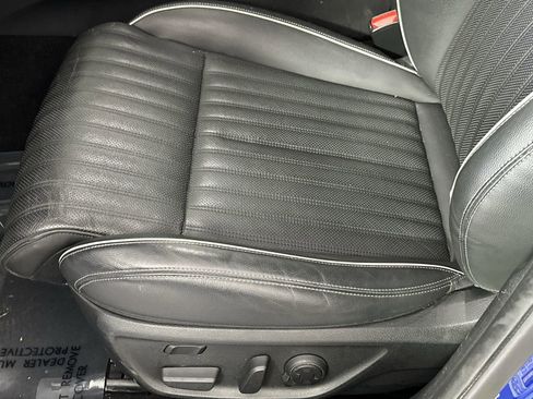 Used 2020 Genesis G70 3.3T AWD/4WD image 12