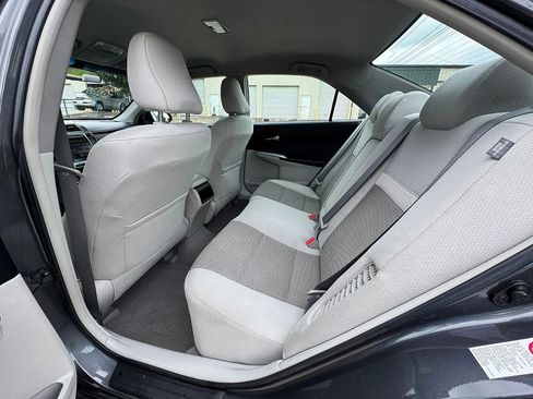 Used 2012 Toyota Camry LE image 13