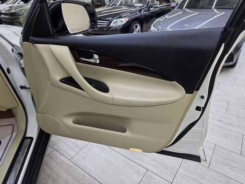 Used 2017 INFINITI QX50 2WD w/ Premium Plus Package image 40