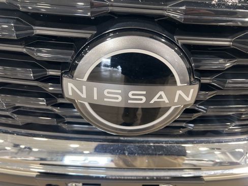 Certified 2023 Nissan Rogue SV image 30