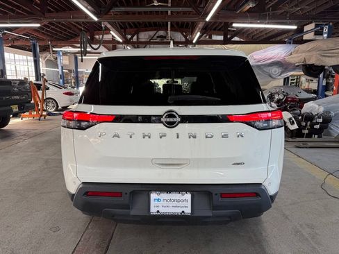 Used 2022 Nissan Pathfinder S AWD/4WD image 3