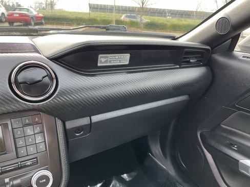 Used 2015 Ford Mustang V6 w/ Equipment Group 051A image 22