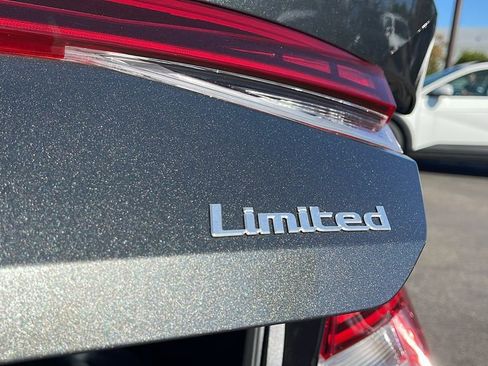 New 2026 Hyundai Elantra Limited image 27