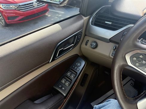 Used 2015 Chevrolet Tahoe LTZ image 27