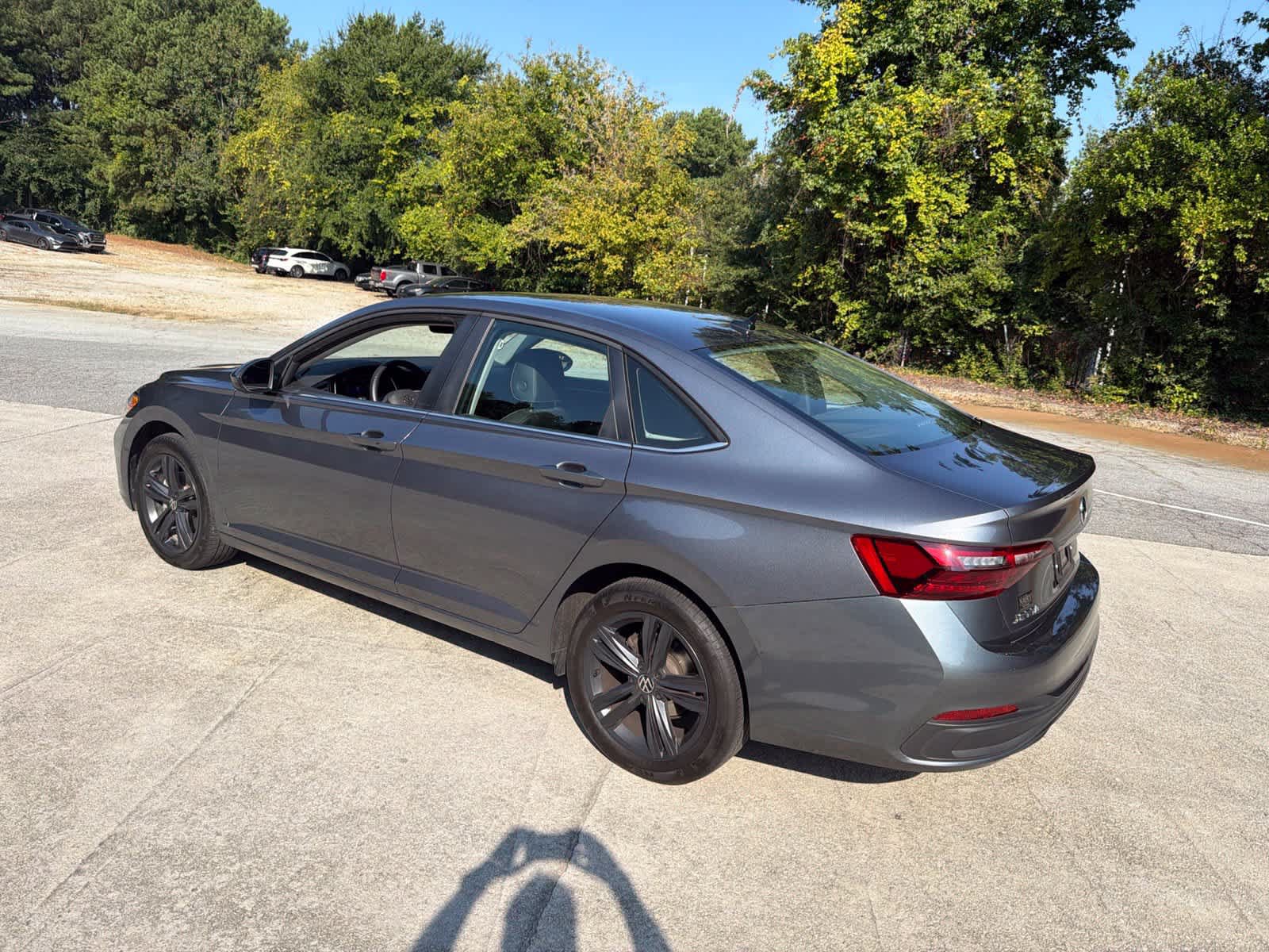 Used 2024 Volkswagen Jetta SE w/ Black Wheel Package FWD image 8