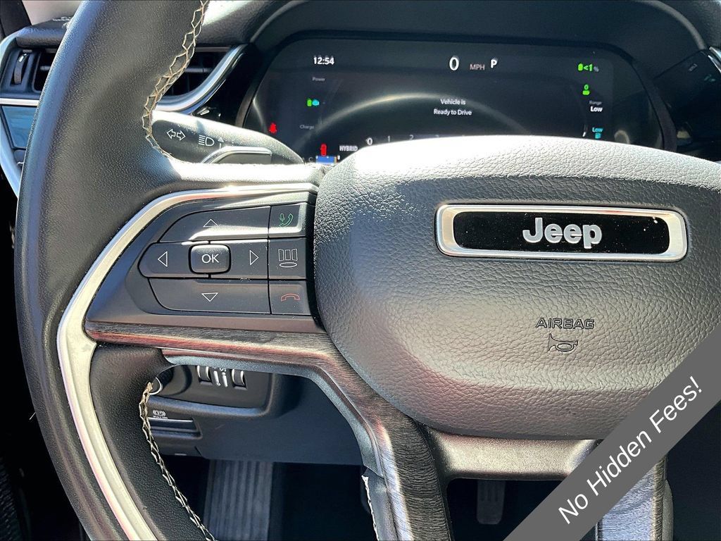 Used 2023 Jeep Grand Cherokee 4WD 4xe image 15