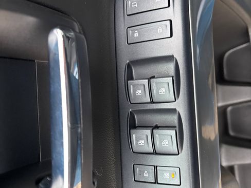 Used 2018 Chevrolet Silverado 1500 LT w/ All Star Edition image 15