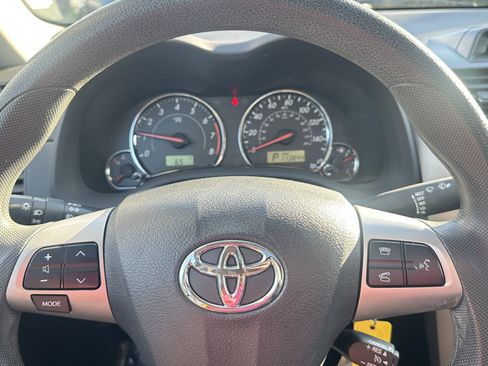 Used 2012 Toyota Corolla S image 10