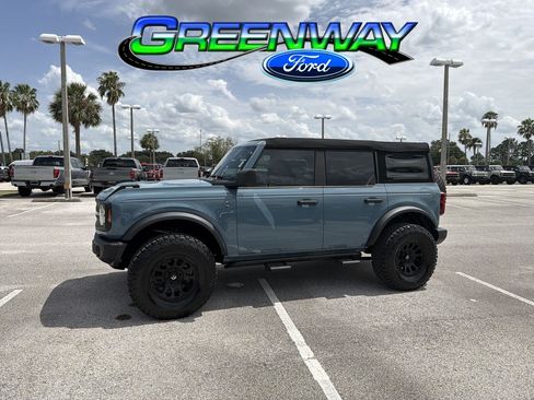 Used 2023 Ford Bronco Black Diamond AWD/4WD image 1