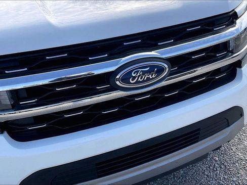 Used 2022 Ford Expedition Max Limited image 31